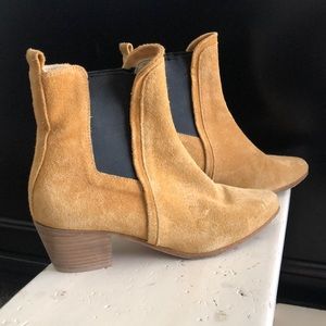 I R O boots Cute & comfortable!